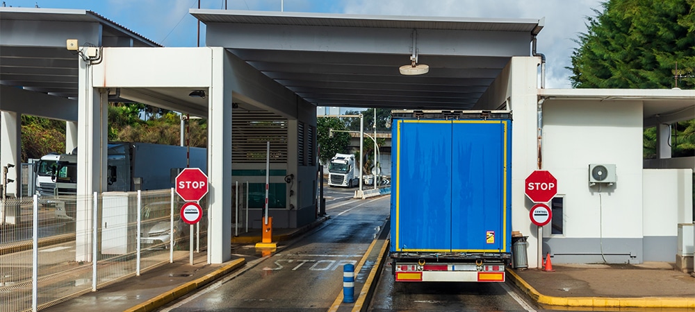 cross border truck document checking